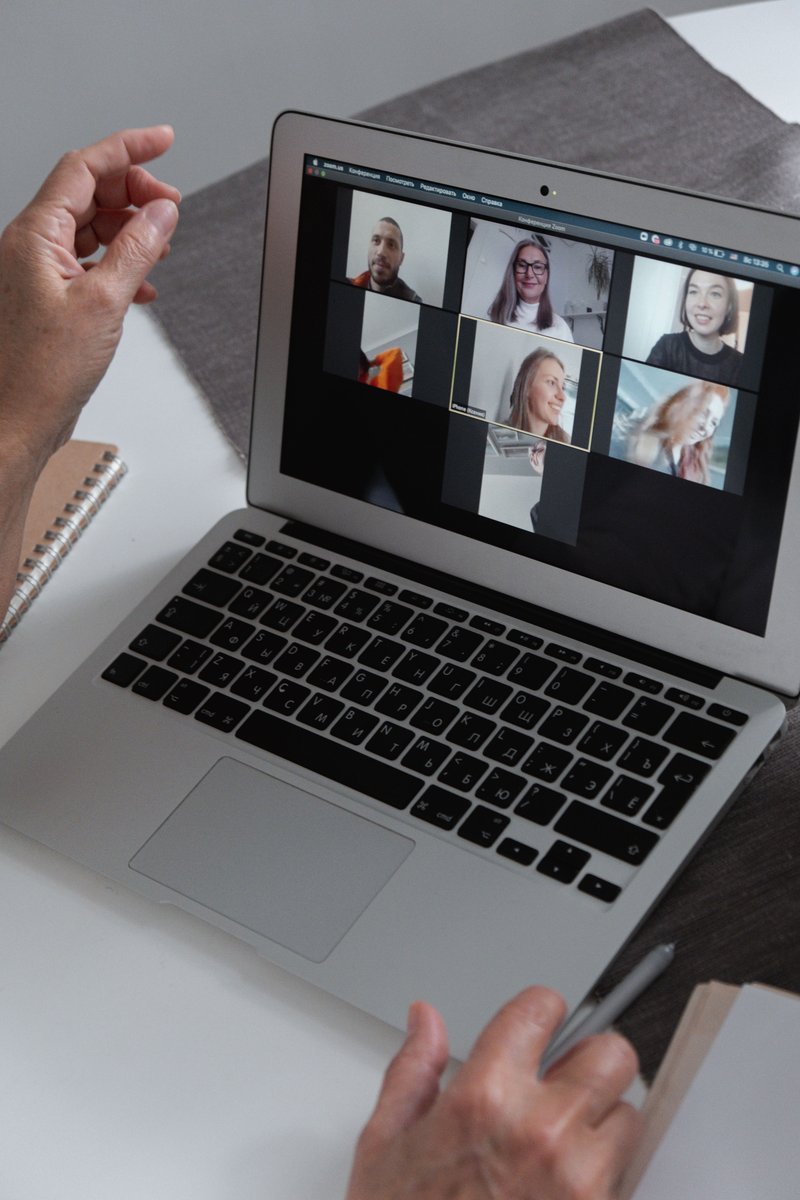 Formation 1, publicité Facebook et Instagram